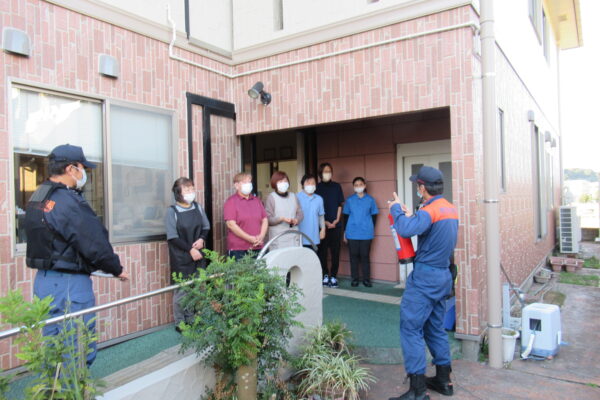 避難訓練を行い、災害時のいざという時に備えました。（R7.12.23）